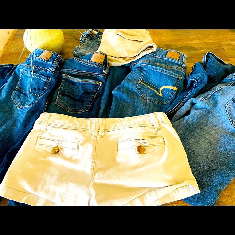 SOLD ❌❌❌American Eagle jeans Bundle size 2